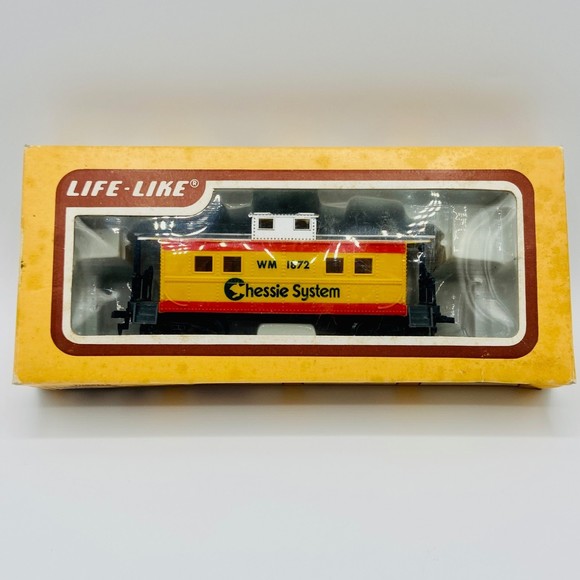 Vintage Life-Like HO Scale Chessie System WM 1872 Freight Train Caboose with Box - Picture 1 of 5